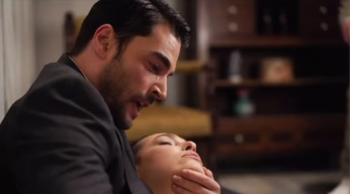 Akın Akınözü’nden ‘Umay’a veda paylaşımı!
